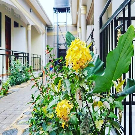 Cam Connect Motel Koboko Bagian luar foto